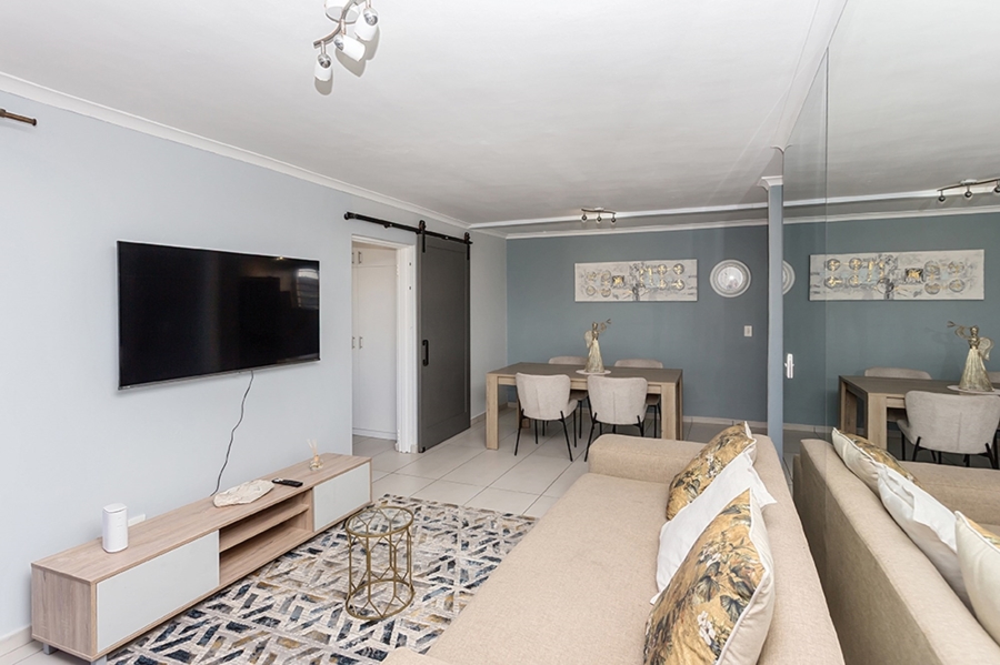 2 Bedroom Property for Sale in Bloubergstrand Western Cape